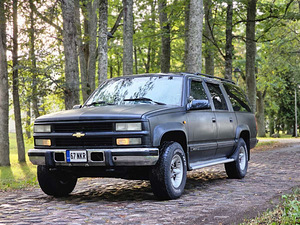 Chevrolet Suburban (5 фото из 8)