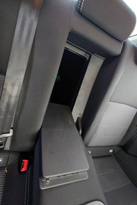Toyota Avensis Active plus Navi 1.8 108kW (9 foto / 12)
