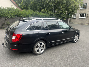 Продам Škoda Superb Combi (4 фото из 11)