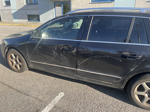 Продам Škoda Superb Combi (11 фото из 11)