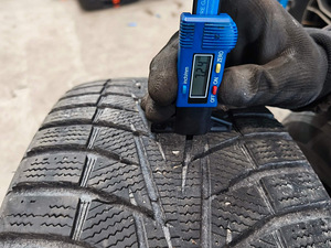 235/55/19 Hankook Winter i*cept X RW10 101T MS Ламельные (5 фото из 8)