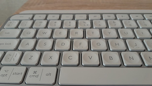 Logitech MX Keys S (2 фото из 2)