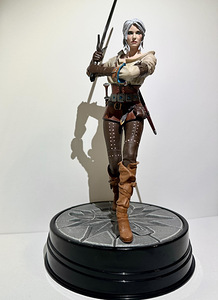 The Witcher 3: Wild Hunt – Cirilla Fiona Figuur 21 cm (2 foto / 3)