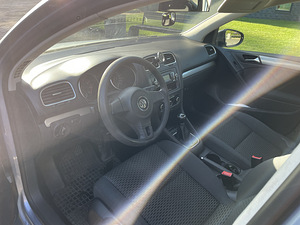 Volkswagen GOLF 1,4TSI bensiin 90kw 2011 (6 foto / 15)