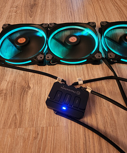 Jahutussüsteem Thermaltake Riing 14 LED RGB 3 Set (4 foto / 4)