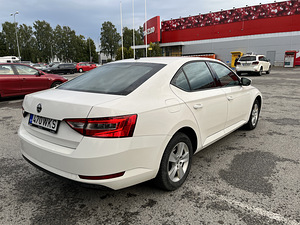 Skoda Superb Fresh Edition (8 foto / 9)