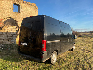 Peugeot Boxer (2 фото из 15)
