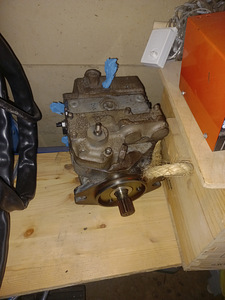 Hüdropump 90P045 käsijuhtimisega (1 foto / 1)