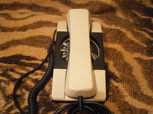 Vana telefon (2 foto / 5)