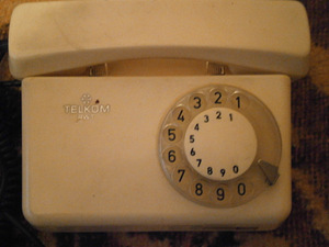 Vana telefon (4 foto / 5)