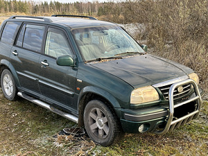 Suzuki Grand Vitara XL-7 2.7 varuosadeks (3 foto / 4)
