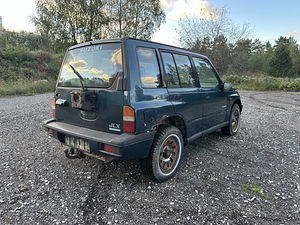 Suzuki Vitara 1.6 71kW varuosadeks (3 foto / 7)