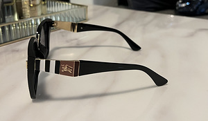 Stiilsed Burberry päikeseprillid (1 foto / 2)