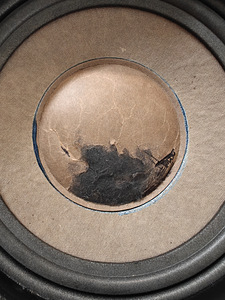 Lexus LS430 Subwoofer (3 foto / 3)