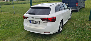 Toyota Avensis (3 foto / 11)