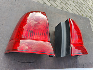 94-97 Ford Thunderbird tagatuled (3 foto / 3)