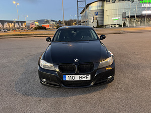 BMW E90 320d 120kw 2012 (1 фото из 14)
