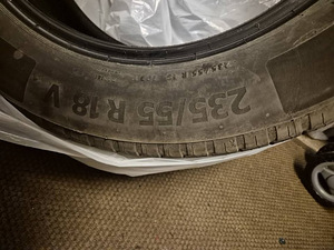 Новые летние шины R18 235/55 Continental