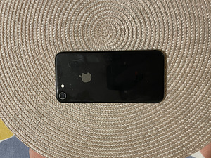 iPhone 8 space grey 64gb (аккумулятор 88%) (4 фото из 4)