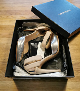 Emporio Armani naiste kingad nr 39 (1 foto / 6)