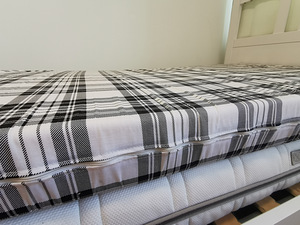 Поролоновый матрас 80x200 с наматрасником (3 фото из 3)
