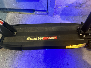 Elektriline tõukeratas Beaster Scooter Helios TF 100 (8 foto / 10)