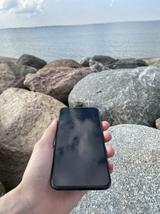 iPhone 11 Pro Max в отличном состоянии (4 фото из 4)