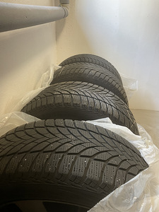 Диски Dezent + резина Good Year 225/55 R17 (7 фото из 8)