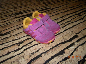 Adidase tossud, nr 22 (2 foto / 3)