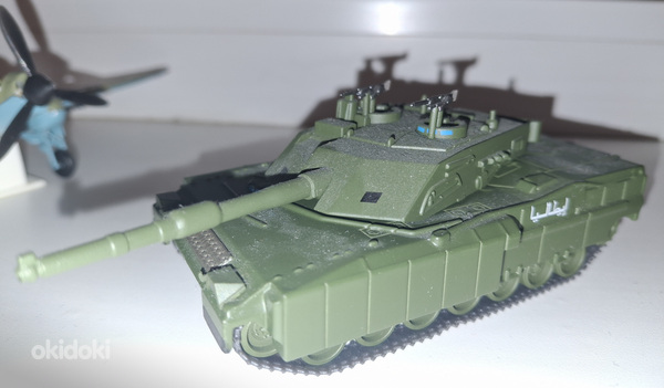 Модельки разных современных танков 1/72