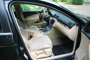 Volkswagen Passat B6 2.0TDI DSG 125kW (7 foto / 10)
