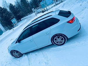 SEAT Leon 2.0 FR R4 TDI 135kW (10 foto / 15)