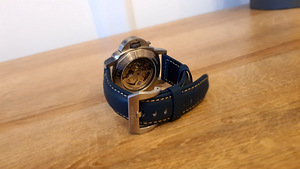 Uued meeste käekellad Panerai Luminor GMT (3 foto / 4)