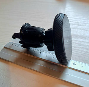 Mobiiltelefoni magnetiline hoidja auto ventilatsiooniavas (2 foto / 3)