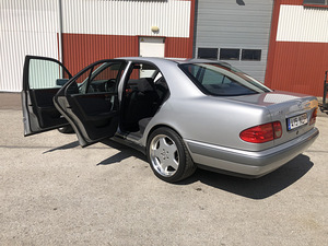 Mercedes Benz w210 (13 foto / 13)