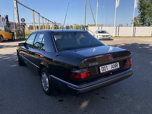 Mercedes-Benz w124 230E (7 foto / 15)