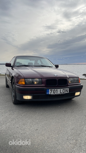 BMW e36 купе (фото #4)