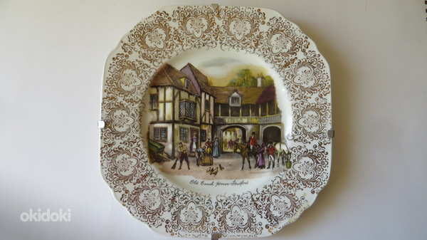Фарфоровая декоративная тарелка. Англия. (фото #1)