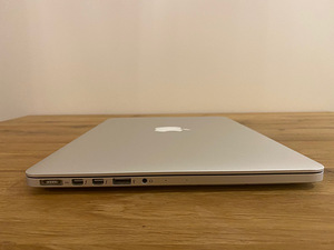 Macbook pro late 2015 Retina 8GB/128GB (3 foto / 5)