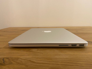 Macbook pro late 2015 Retina 8GB/128GB (4 foto / 5)