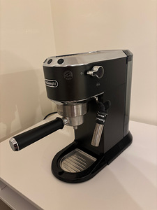 Espressomasin Delonghi Dedica (1 foto / 1)
