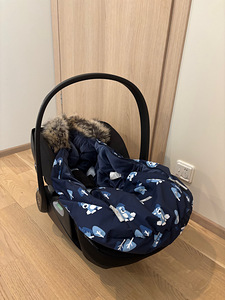 Cybex Cloud T i-Size turvahäll + talvine soojakott (4 foto / 7)