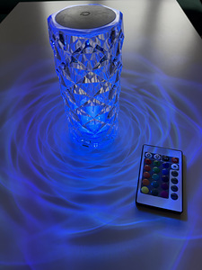 Öölamp RGB LED akuga laetav (3 foto / 4)