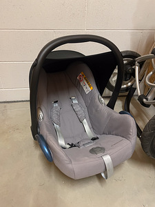 Maxi-Cosi turvahäll, ISOFIX EasyFix alus ja käru raam (3 foto / 7)