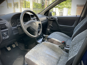 Opel Astra 1.6 55kW (10 foto / 12)
