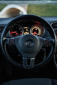 Volkswagen golf MK6 универсал (6 фото из 12)