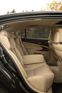 Lexus gs300 AWD (10 foto / 15)