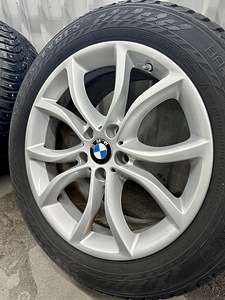 19" BMW Talverattad / Naastrehvid + Veljed (1 foto / 3)