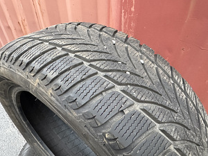 Шины Goodyear Ultragrip Ice 2 (4 фото из 4)