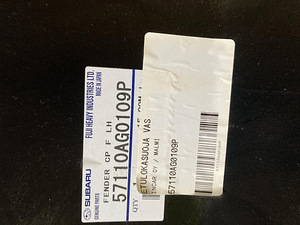 2004 Subaru Legacy 57110AG0109P (2 foto / 2)